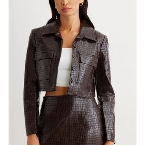 Cropped faux leather blazer